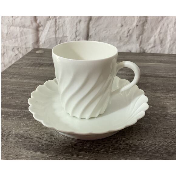 H&C: L France Tea Cup and Saucer Demitasse Set Fine Porcelain White Swirl - Picture 2 of 6